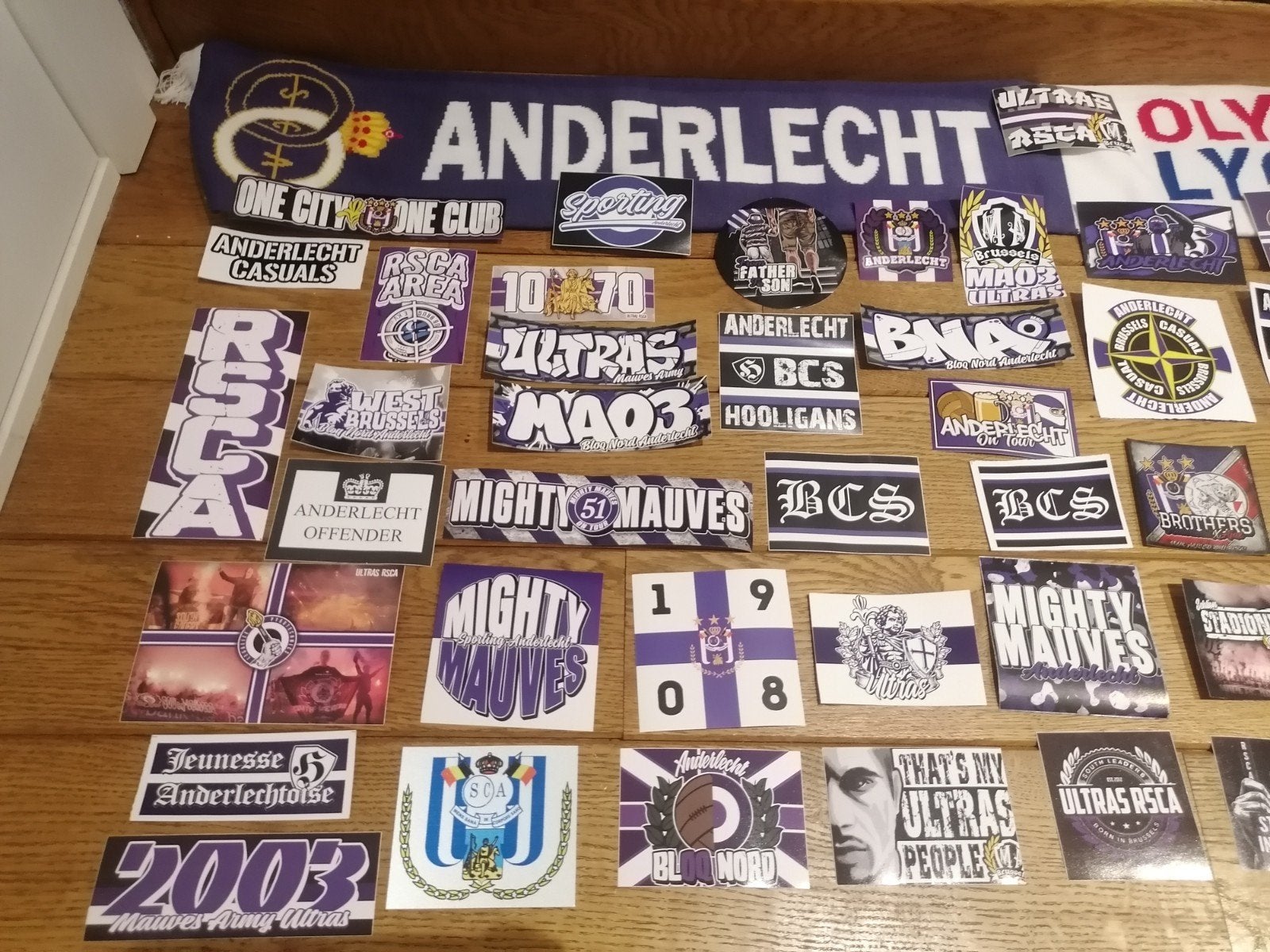 sjaal en stickers Rsca Anderlecht rsc, Verzenden