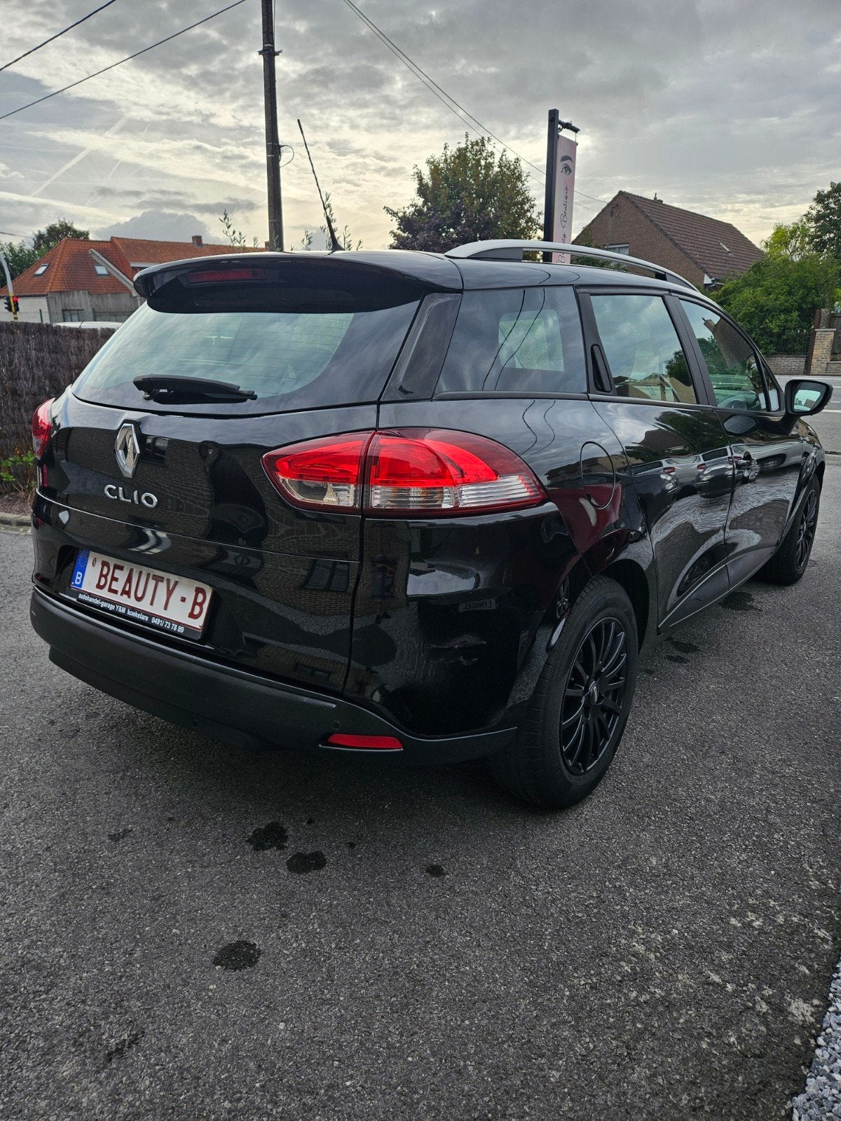 Renault Clio Grandtour 1.1benzine️⛽️bouwjaar 09/2013, Auto's, Voorwielaandrijving, Stof, Zwart, 4 cilinders
