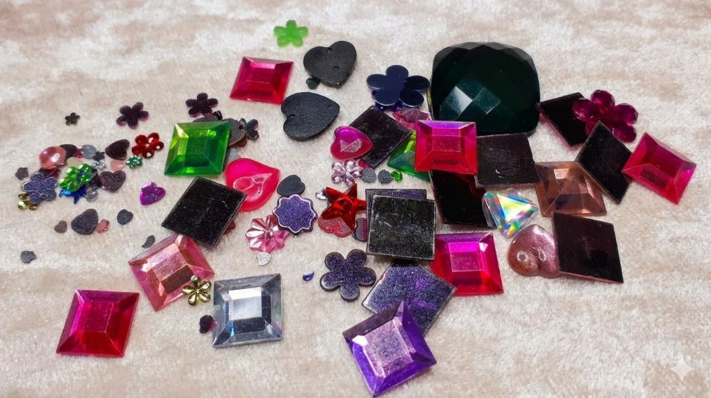 97 Cabochons figuur mix, Hobby en Vrije tijd, Ophalen of Verzenden, Nieuw, Overige typen