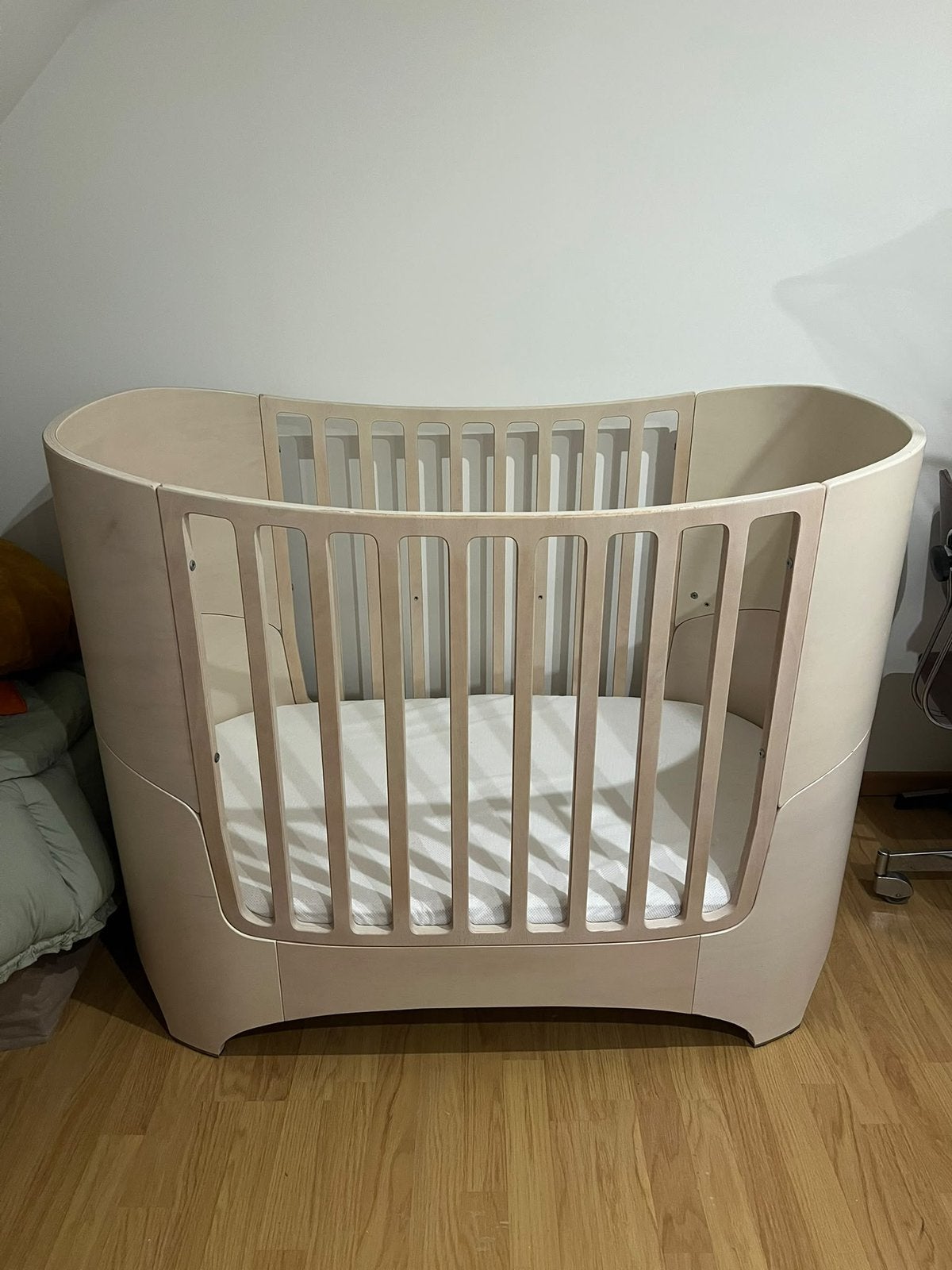 Leander Classic White wash avec accessoires, Enfants & Bébés, Enlèvement, Comme neuf, Lit