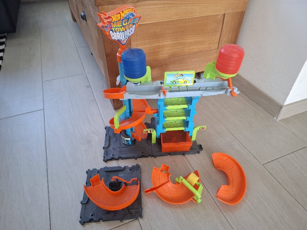 Hotwheels haai en carwash, Ophalen, Gebruikt, Onderdelen, Zelf te bouwen