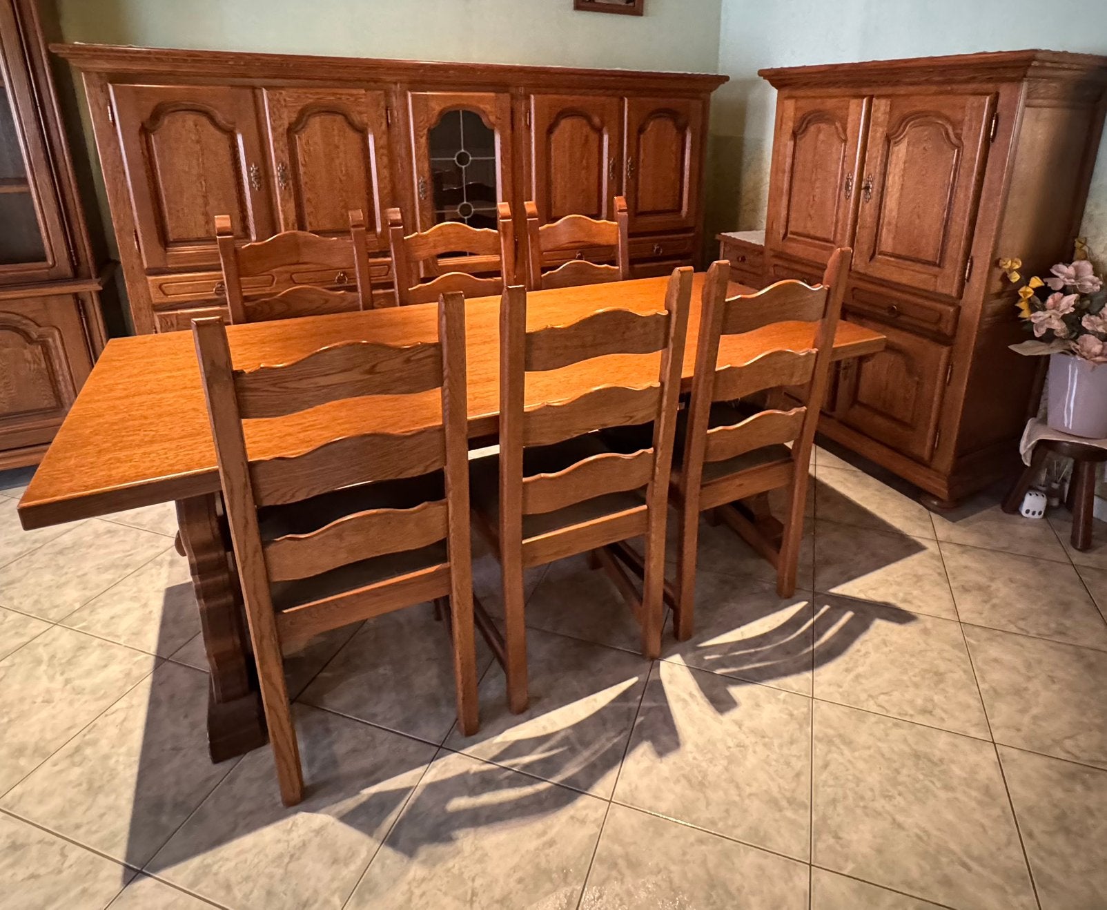 Eetkamer., Ophalen, Gebruikt, 4 tot 6 stoelen
