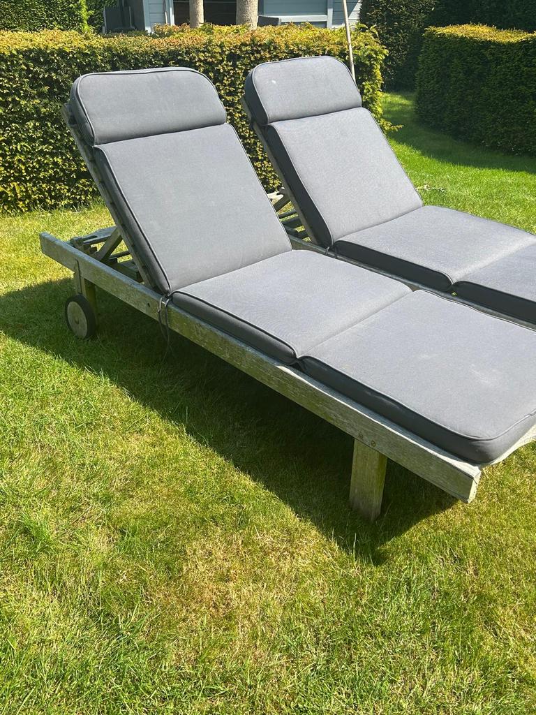 2 teak ligstoelen, Tuin en Terras, Ophalen, Gebruikt