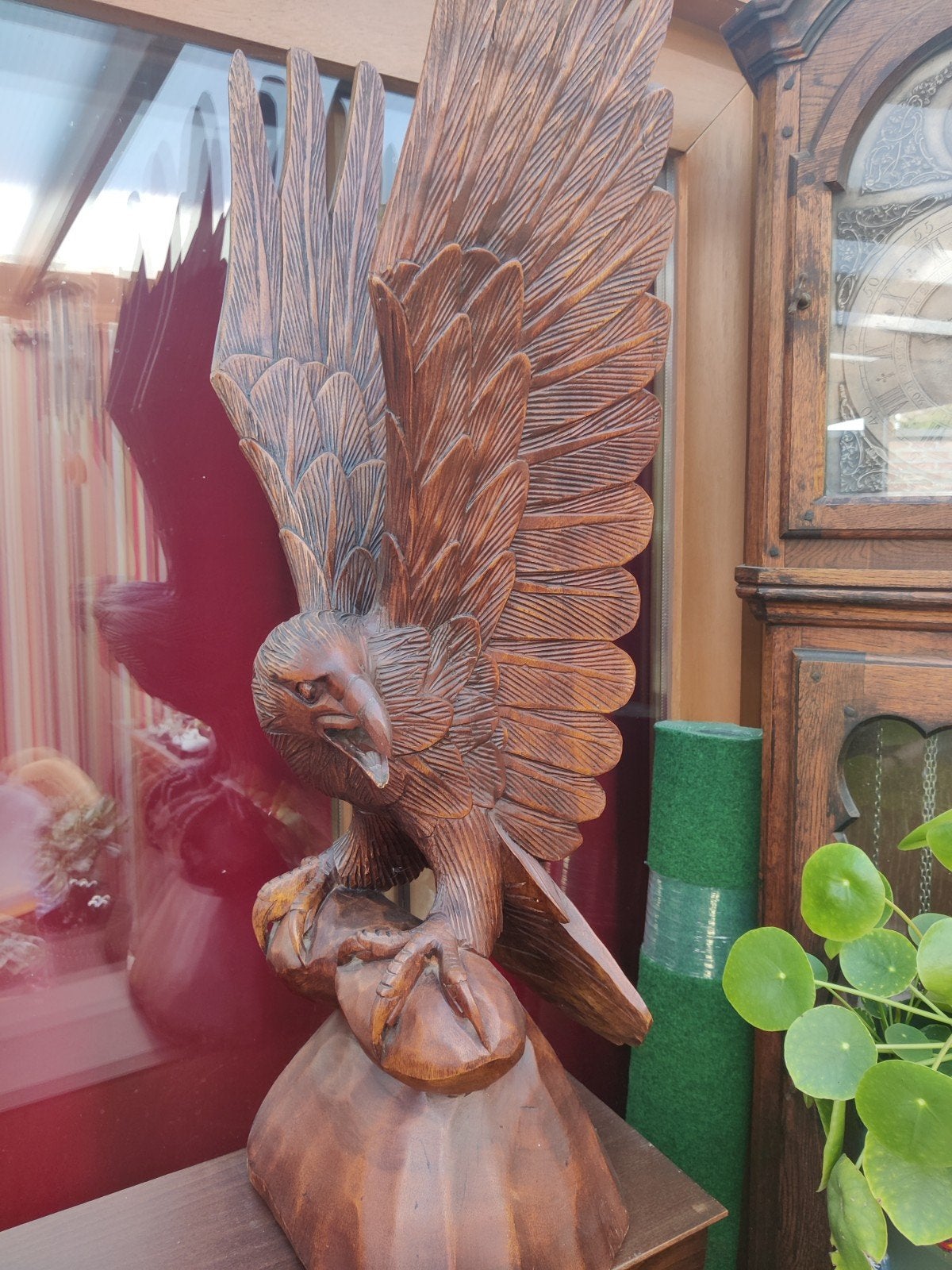 Grand aigle en bois
Dimensions
Hauteur 97
Largeur 38, Antiquités & Art, Enlèvement