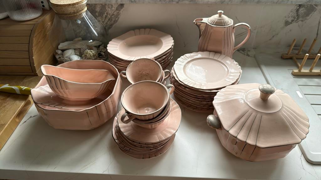 Roze servies Boch, Enlèvement