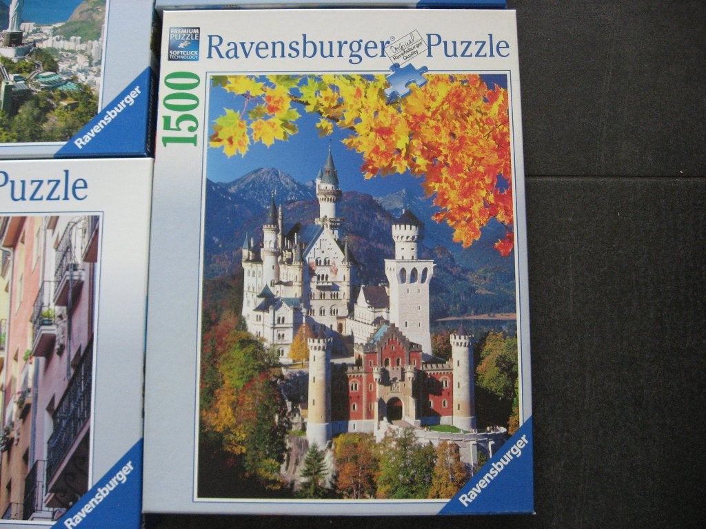 Puzzel Ravensburger 1500 st Neuschwanstein in de herfst, Hobby en Vrije tijd, Ophalen of Verzenden, 500 t/m 1500 stukjes, Nieuw