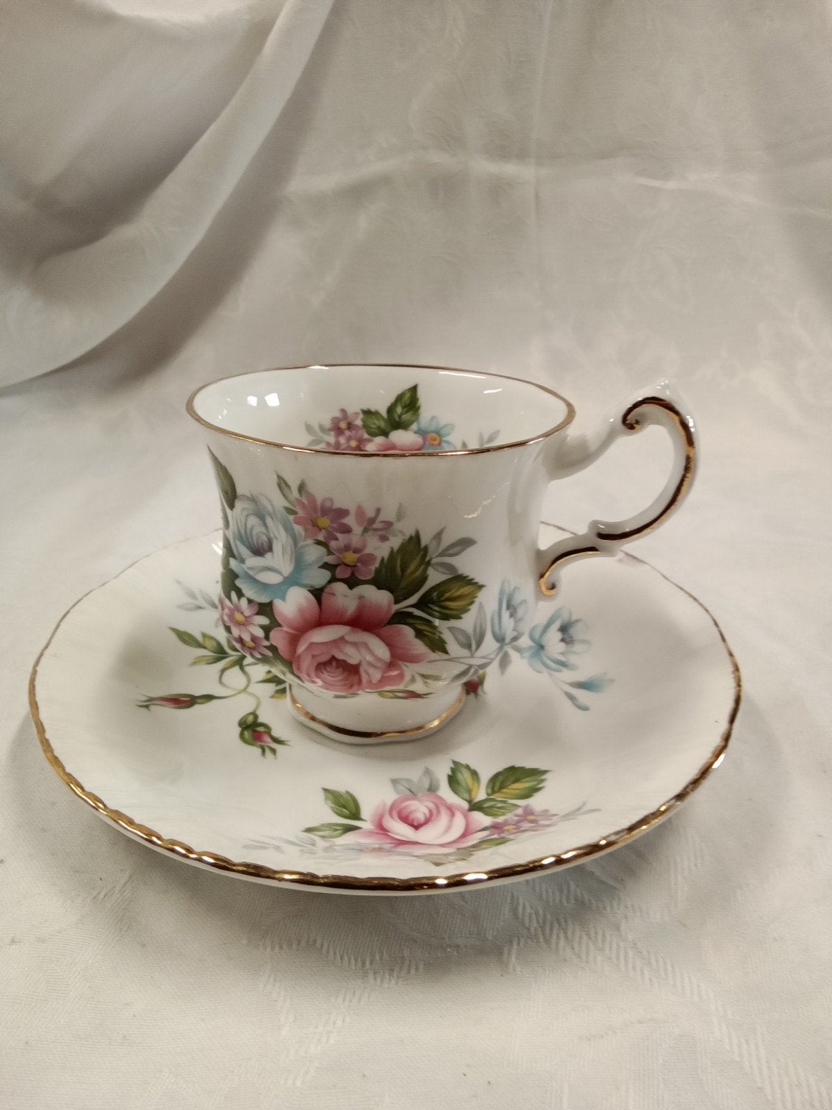 Dames kop en schotel, Paragon, "Flower Festival",, Antiek en Kunst, Ophalen of Verzenden
