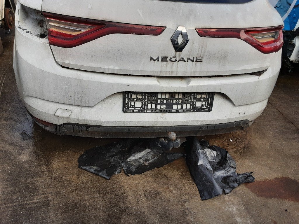 PARE-CHOCS ARRIÈRE Renault Megane IV (RFBB) (01-2015/-), Autos : Pièces & Accessoires, Arrière, Pare-chocs, Renault, Mevr. I. Hauben