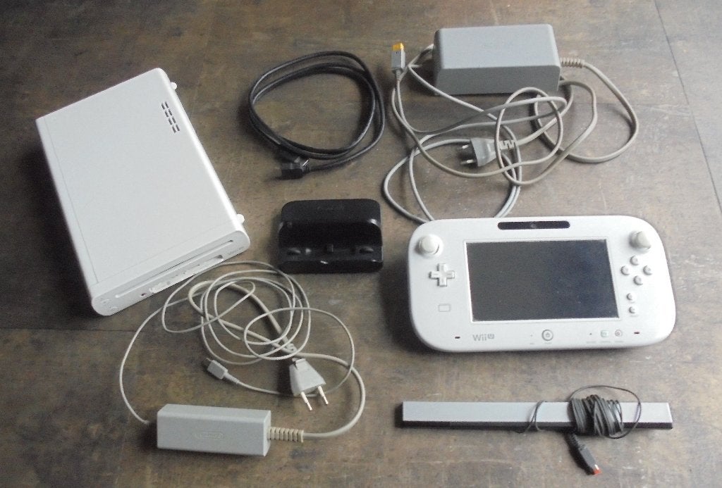 Nintendo Wii U spelconsole (zie foto's), Games en Spelcomputers, Ophalen of Verzenden, Gebruikt, Met 1 controller
