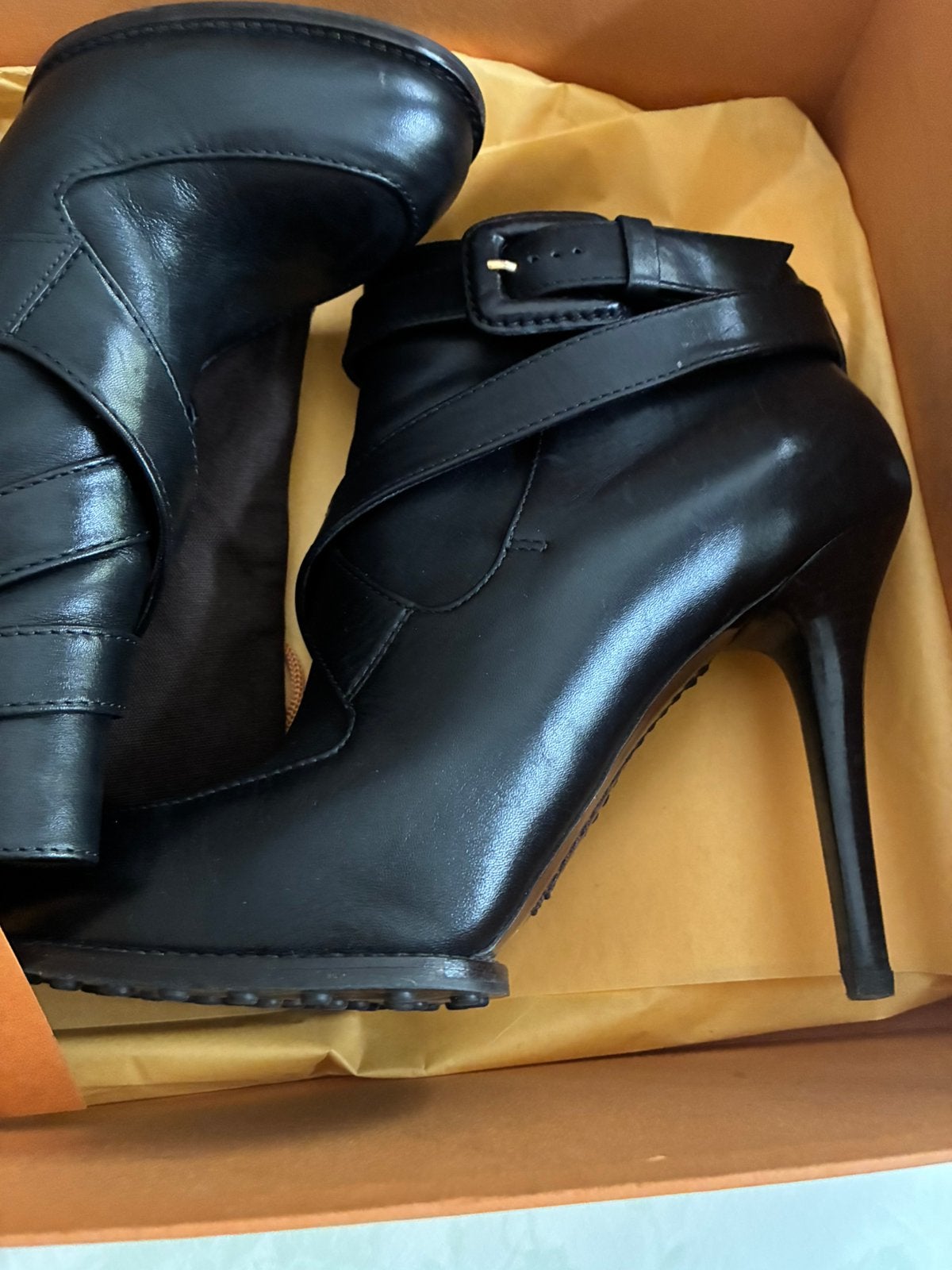 Tod ‘s zwarte enkellaarsjes, Verzenden, Zwart, Lage of Enkellaarzen, Zo goed als nieuw