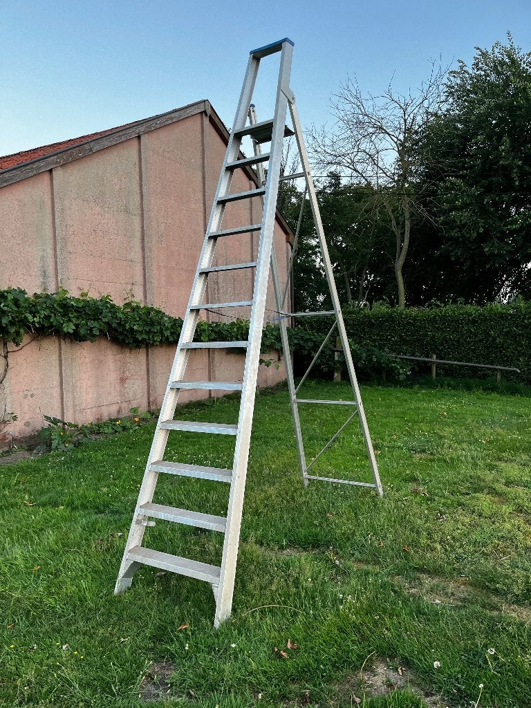 Echelle, Enlèvement, Comme neuf, Échelle