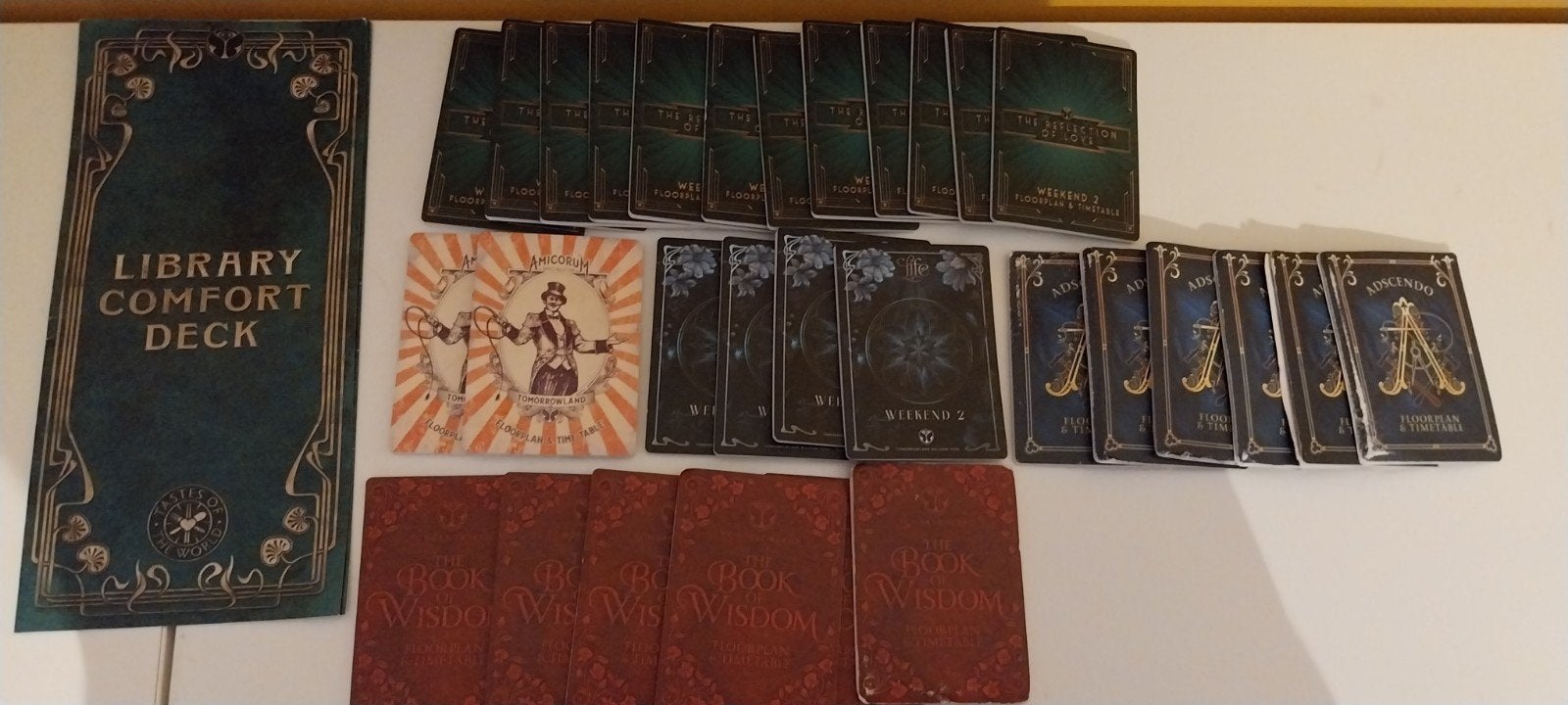 Tomorrowland timetables + library Comfort deck, Tickets & Billets