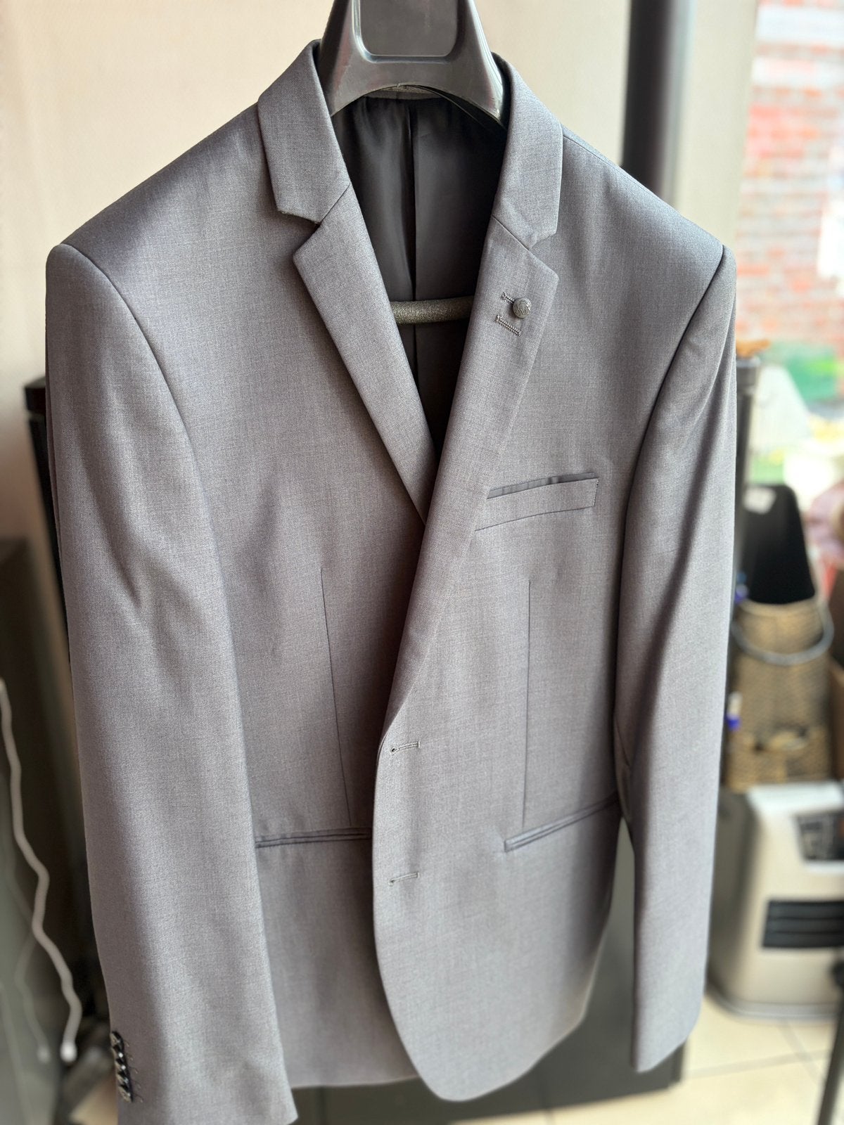 Tweedelig trouwpak, Kleding | Heren, Kostuums en vesten, Ophalen, Zo goed als nieuw, Maat 48/50 (M), Grijs