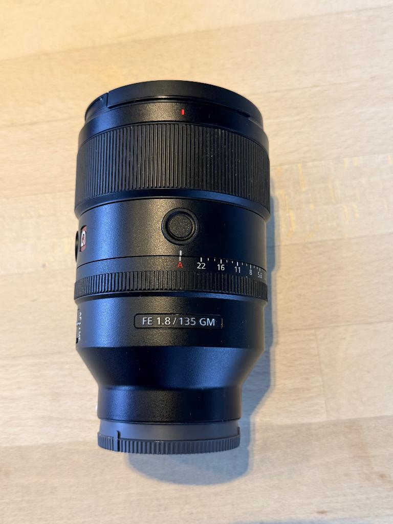 Sony FE 135mm f/1.8 GM | as new, Enlèvement, Comme neuf, Téléobjectif