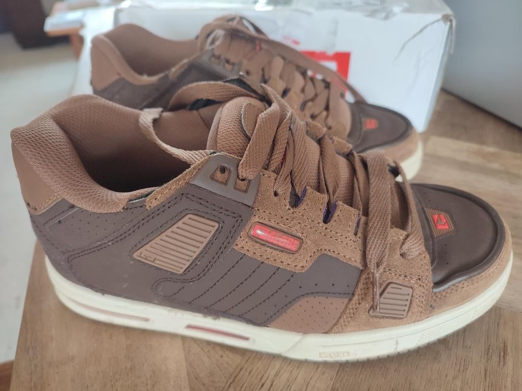 GLOBE SABRE FALCON chaussures, Kleding | Heren, Schoenen, Ophalen, Bruin, Zo goed als nieuw, Sneakers