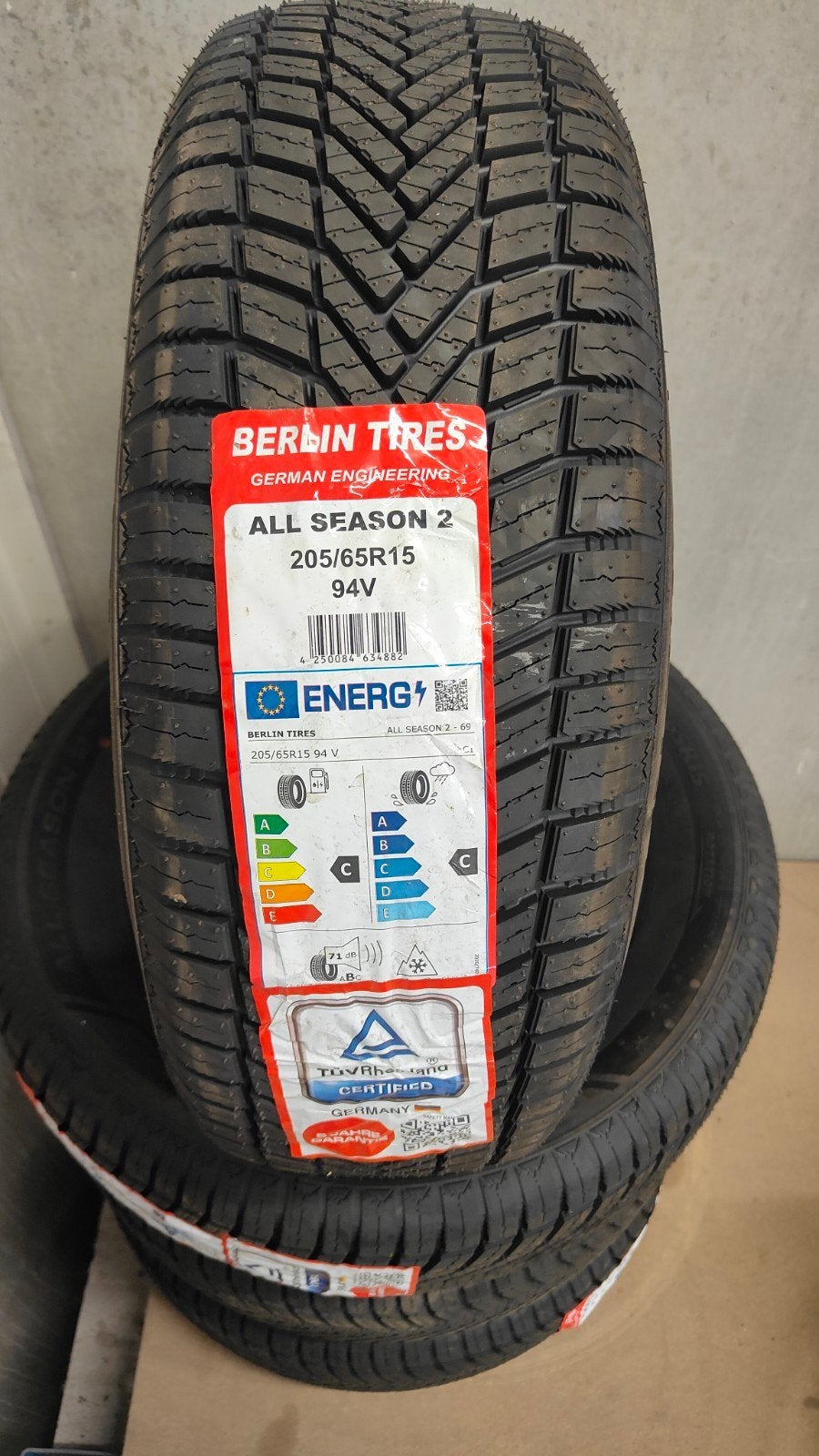 205/65r15 94v Berlin 70€ per stuk met montage en balanceren, Ophalen of Verzenden
