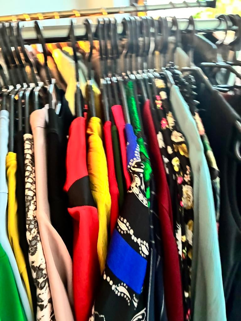 Packages de vêtements pour femmes, Enlèvement, Comme neuf