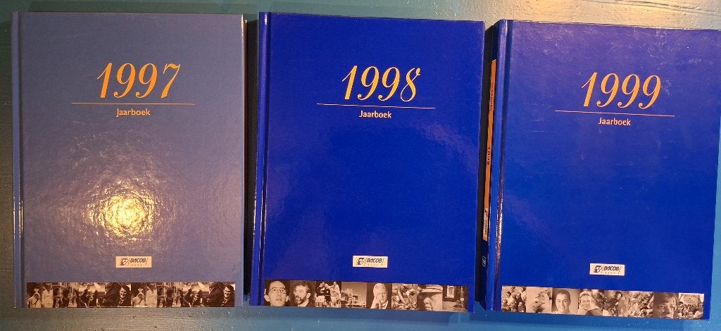 3 jaarboeken Bacob (Belfius)., Boeken, Ophalen, Zo goed als nieuw, Catalogus