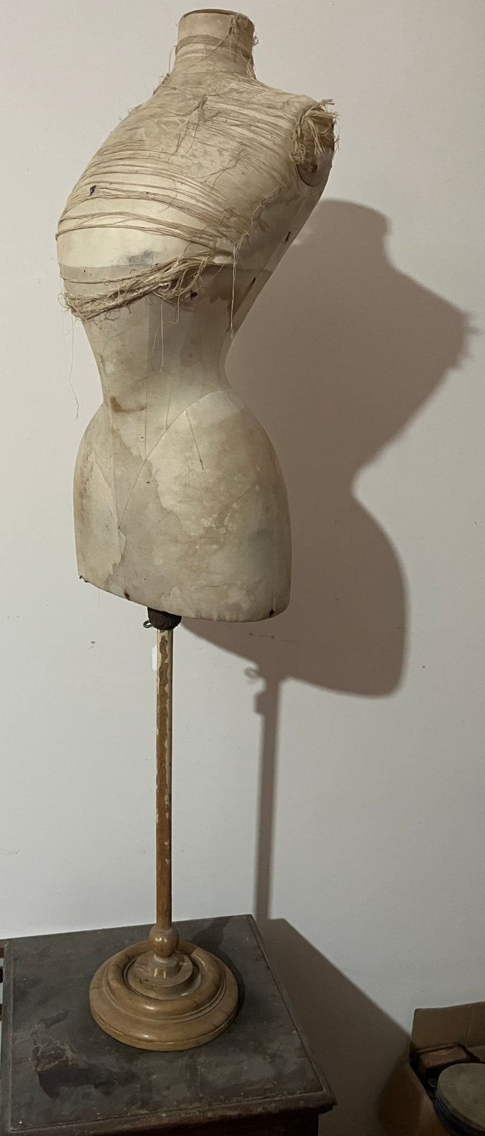 Oude prachtige paspop/mannequin, Ophalen
