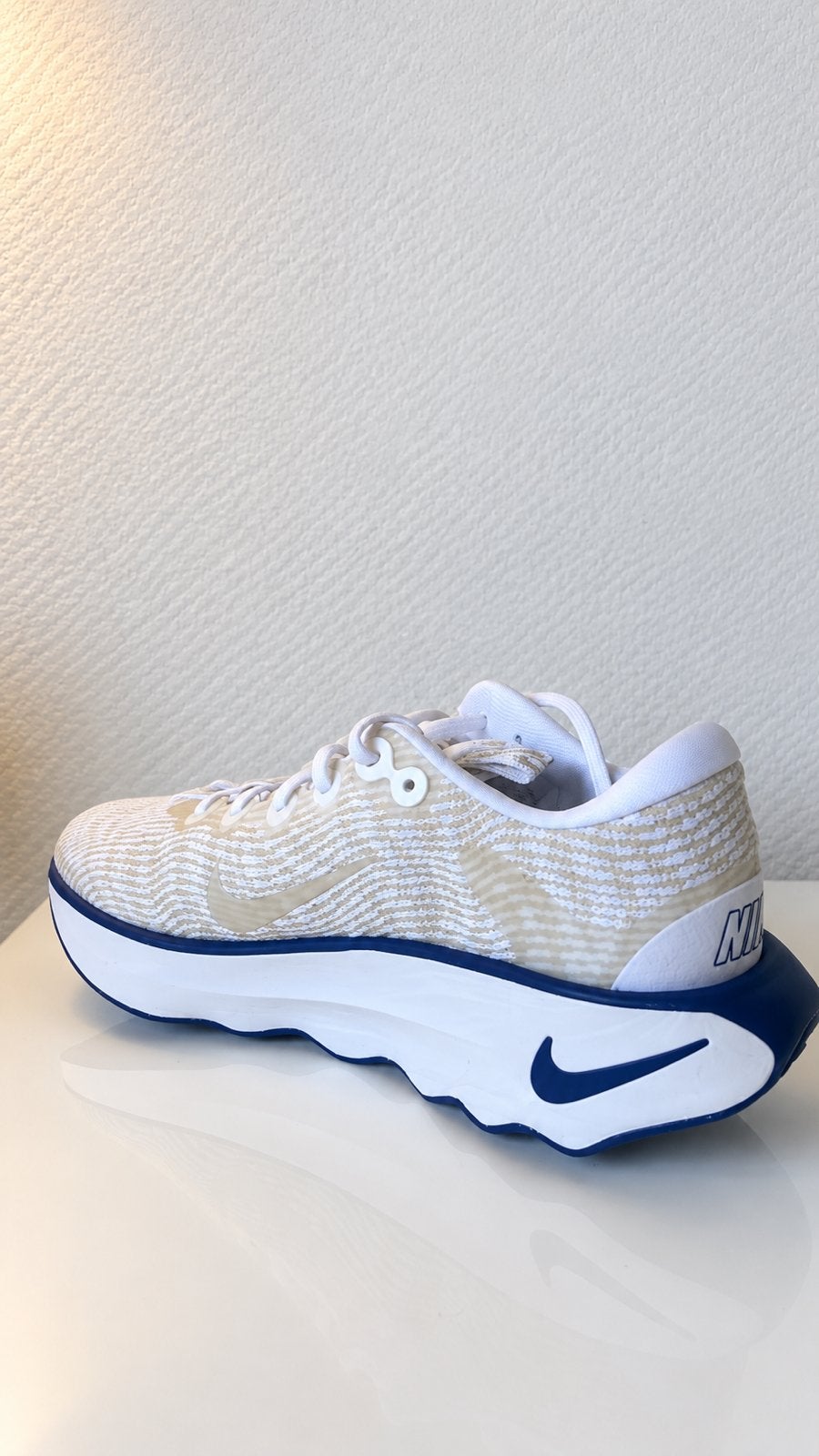 Nike Motiva – Maat 46 – Nieuw – 100% Origineel –, Kleding | Dames, Schoenen, Ophalen of Verzenden, Zo goed als nieuw, Sneakers
