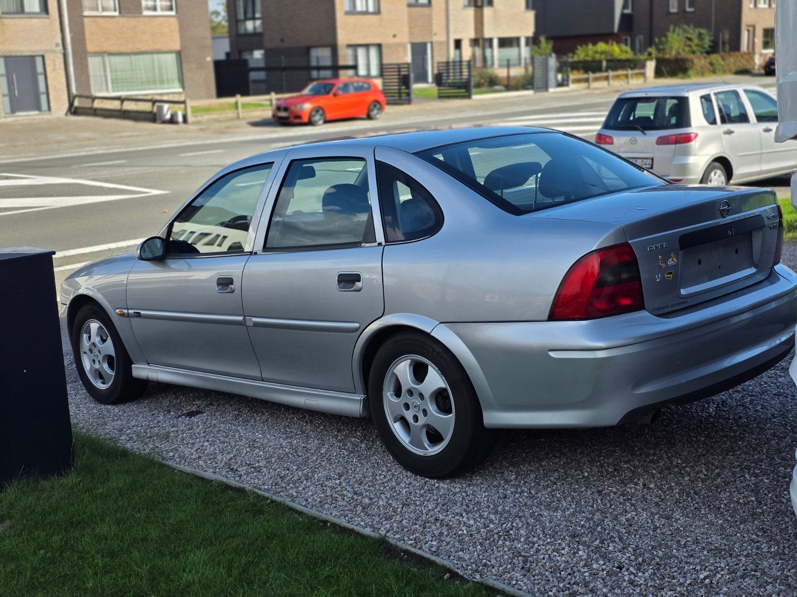 Opel Vectra 1.6 benzine, Autos, Argent ou Gris, Achat, Entreprise, Boîte manuelle