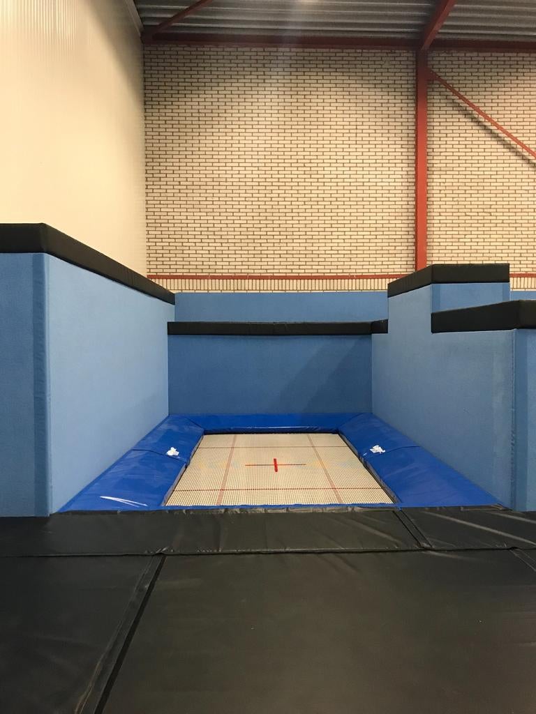 Eurotrampoline - trampoline park, Sport en Fitness, Turnen, Zo goed als nieuw, Ophalen