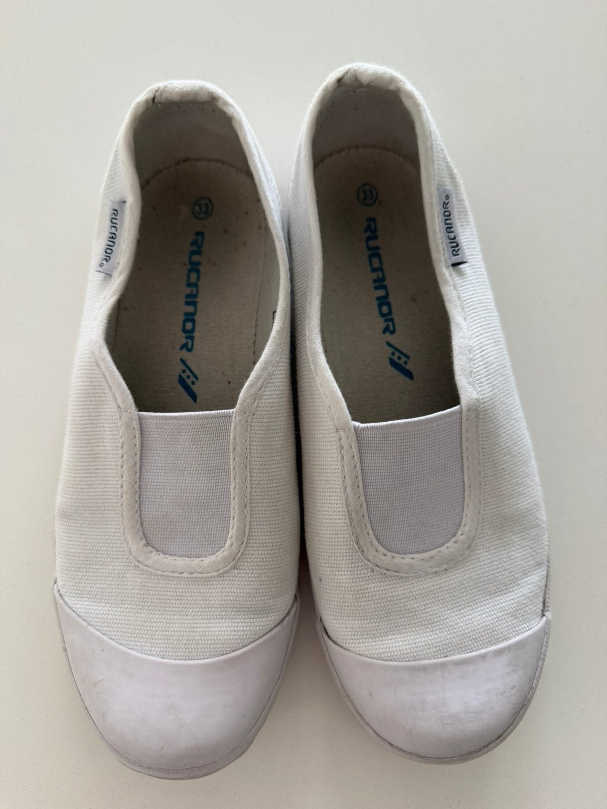 Turnpantoffels maat 33, Sport en Fitness, Turnen, Ophalen, Gebruikt, Wit, Turnschoenen