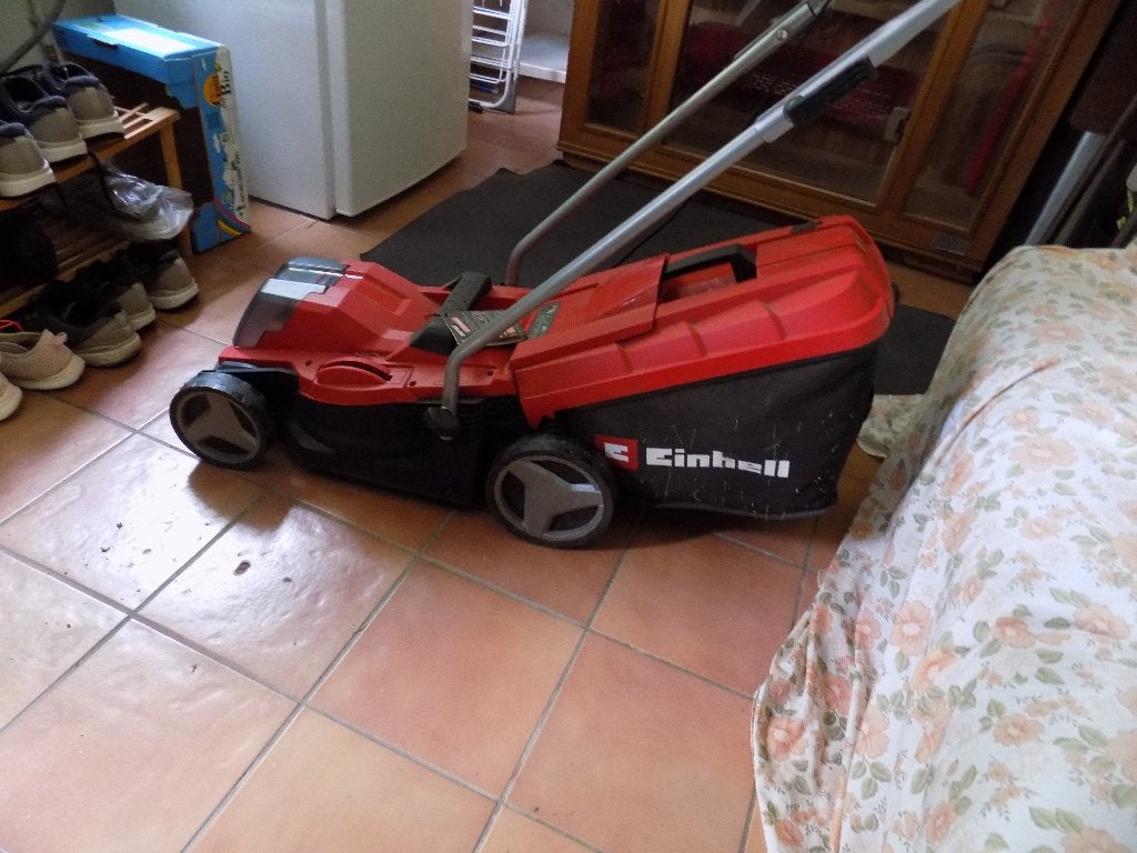 Gratis accumaaier, Ophalen, Gebruikt, 30 t/m 39 cm, Accu-grasmaaier