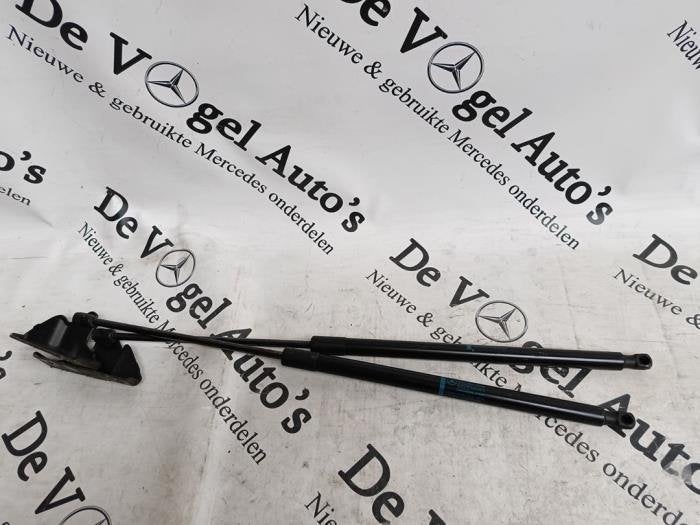 Kit amortisseur gaz hayon d'un Mercedes Vito, 3 mois de garantie, Utilisé, -, -