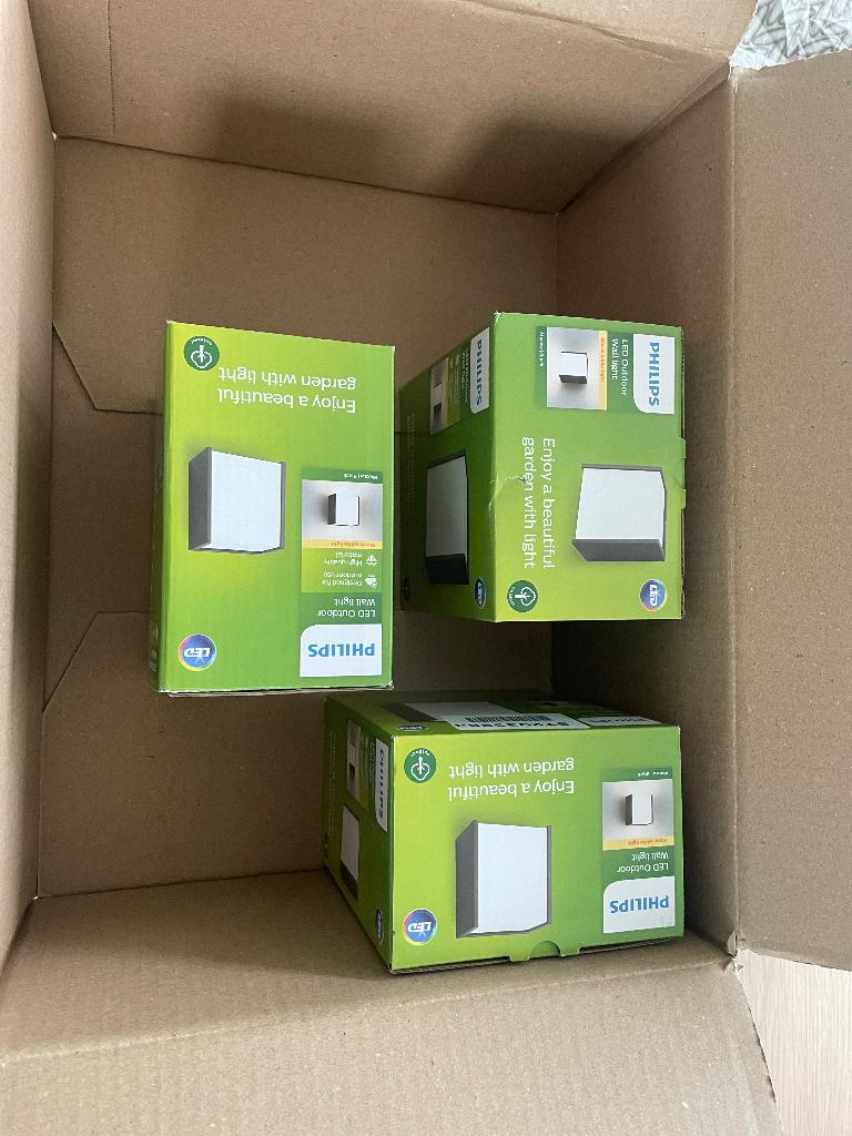 Buitenverlichting zwart Philips 3 stuks, Huis en Inrichting, Ophalen of Verzenden, Nieuw, Kunststof