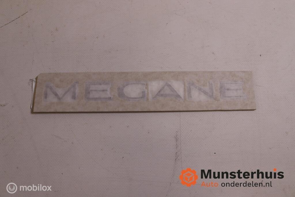 Embleem origineel Renault Megane IV ('16-'20) 908922947R, Renault, Nieuw, Ophalen of Verzenden, Renault