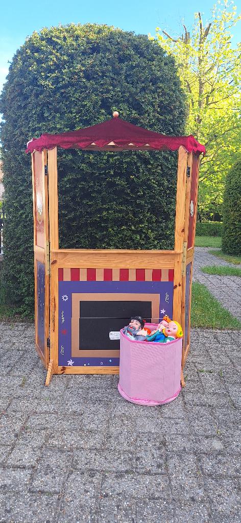 poppenkast met poppen, Ophalen, Gebruikt