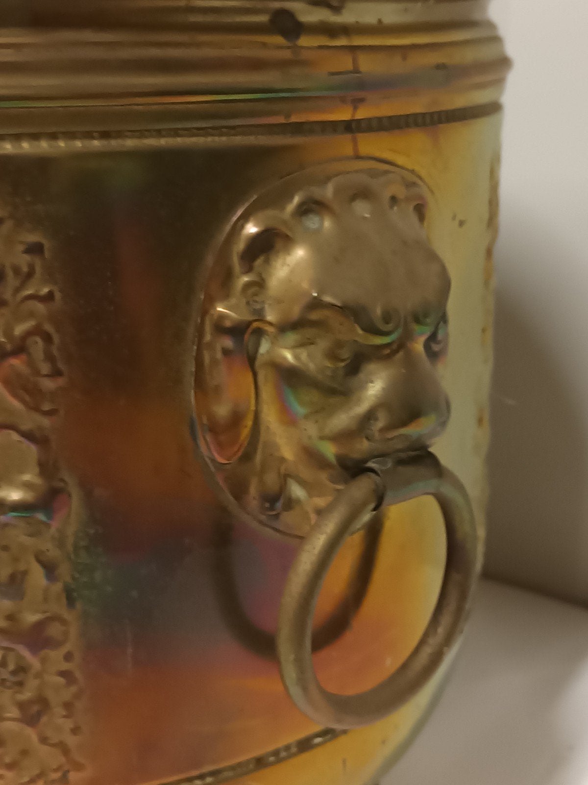 Antieke Messing Cachepot / Plantenbak met Putti 
Antieke Mes, Ophalen of Verzenden, Koper