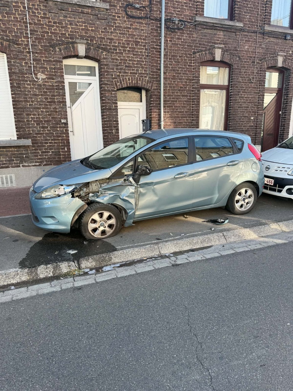 Ford fiesta  accidentée a vendre, Autos, Particulier, Achat