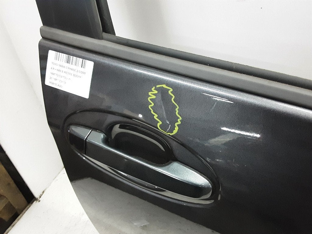 PORTIER RECHTS VOOR Toyota Yaris III (P13) (01-2010/09-2020), Gebruikt, Deur, Mevr. I. Hauben, Toyota