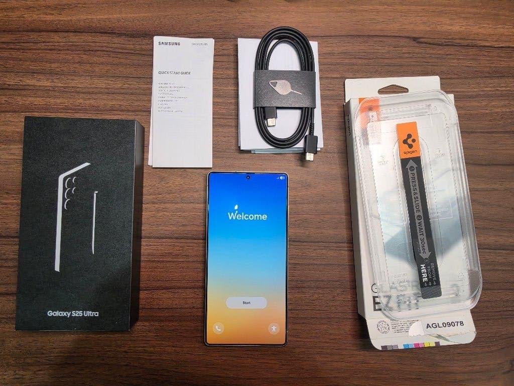 Samsung Galaxy S25 Ultra 256Gb, Télécoms, Autres modèles, 10 mégapixels ou plus, Enlèvement ou Envoi, Comme neuf