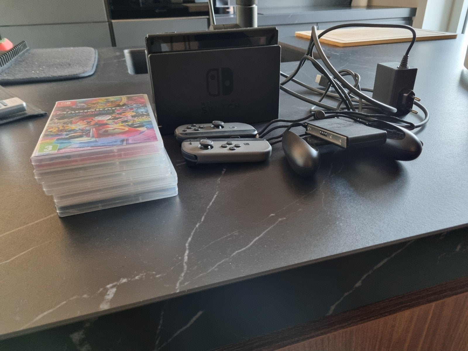 Nintendo switch, Consoles de jeu & Jeux vidéo, Consoles de jeu | Sony PlayStation 3, Enlèvement, Comme neuf, Avec 2 manettes, Avec jeux