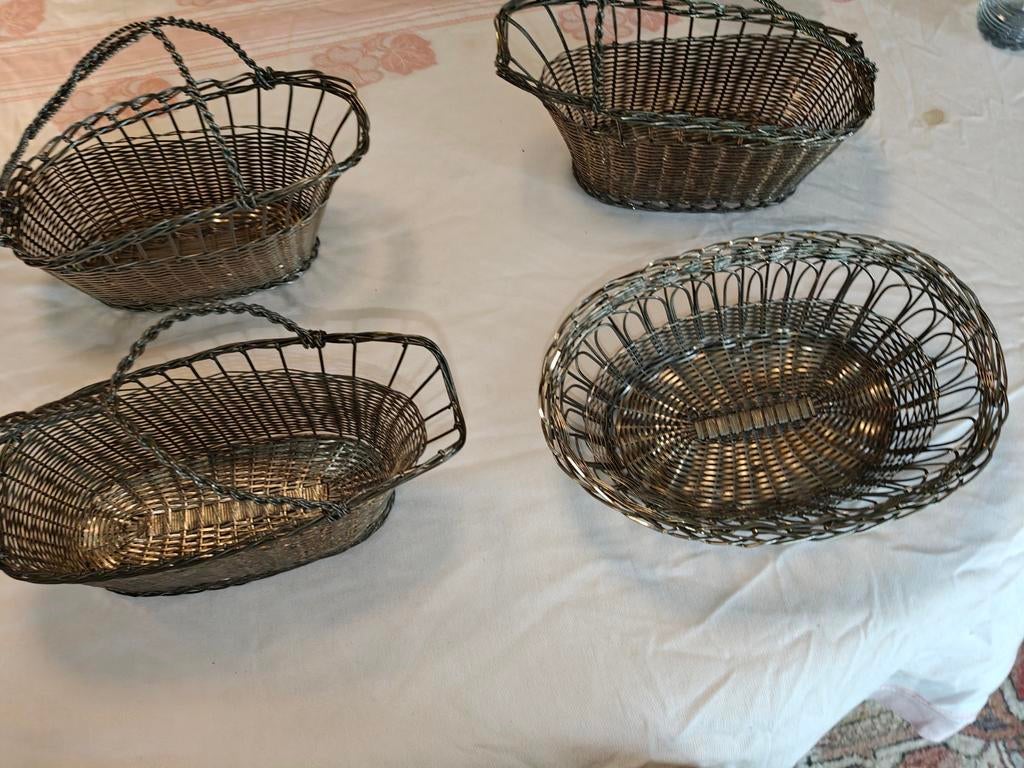 Verzilverde metalen wijnmandjes en broodmand wijnschenkmand, Ophalen of Verzenden
