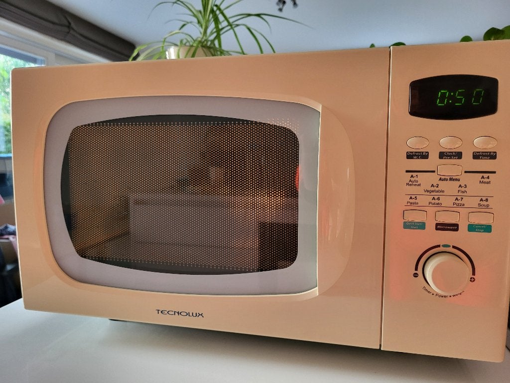 Microgolf Technolux 800W met instructieboekje, Electroménager, Enlèvement, Utilisé, 45 à 60 cm, Micro-ondes