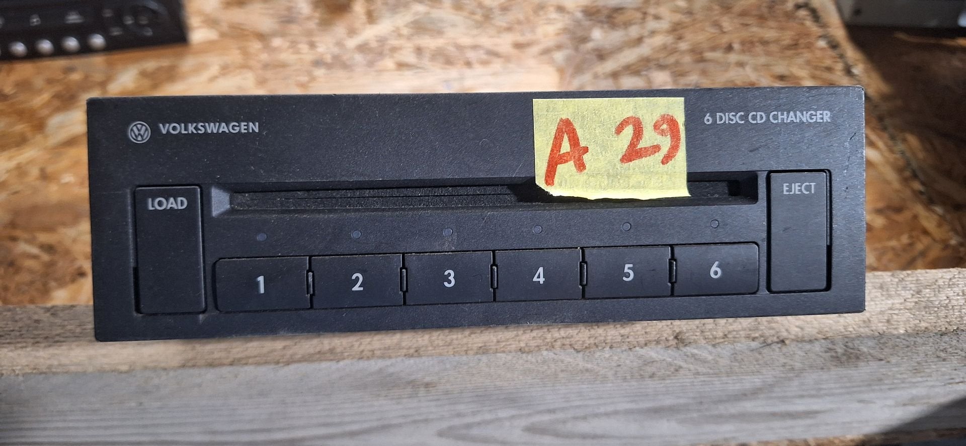 Originele Volkswagen In-Dash 6-CD Wisselaar (Golf / Passat), Gebruikt, -, -, Ophalen of Verzenden