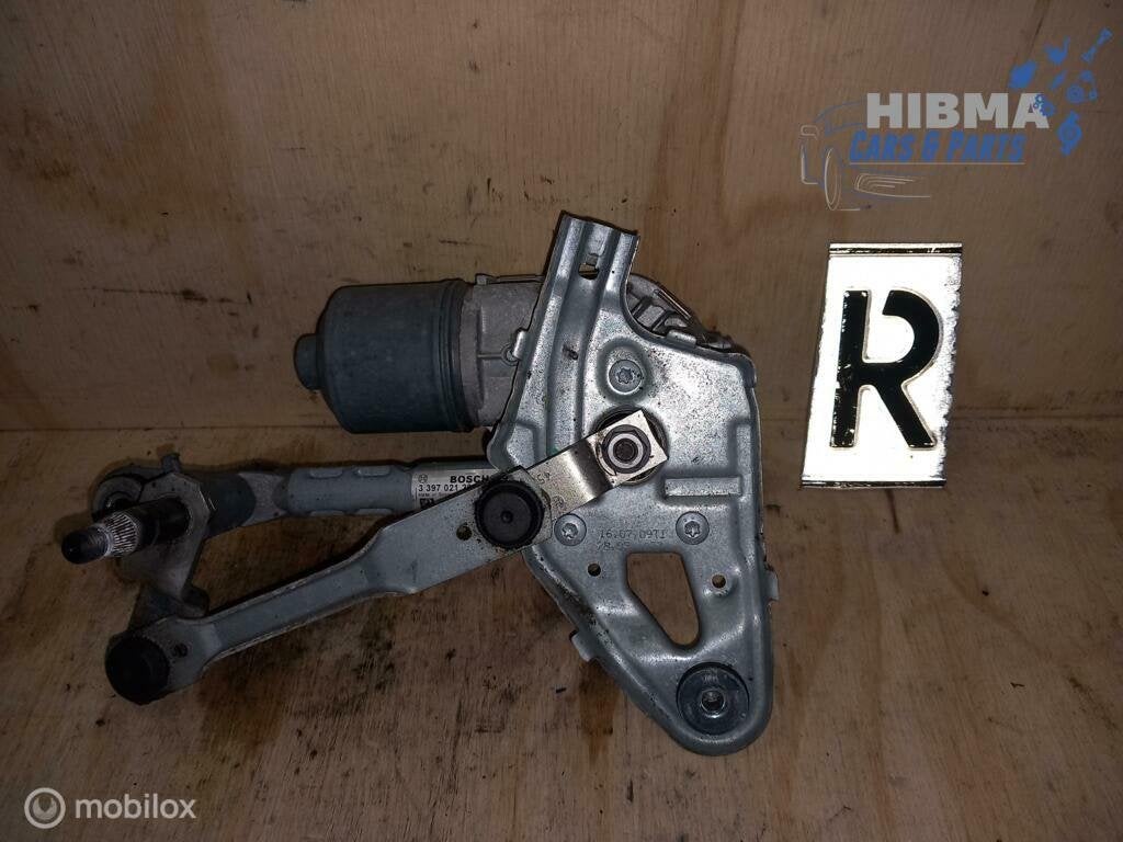 Peugeot 3008 Ruitenwissermotor Rechts Voor 9671062380 09-16, Gebruikt, Ophalen of Verzenden, Peugeot, Peugeot