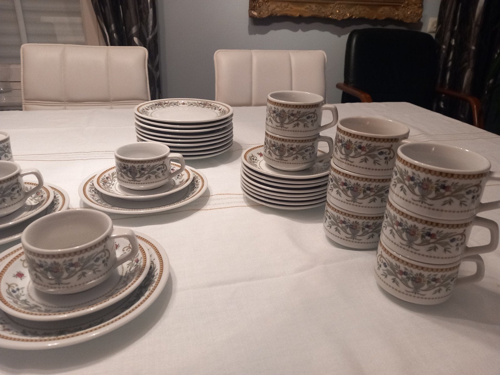 koffieservies 12 personen, Ophalen