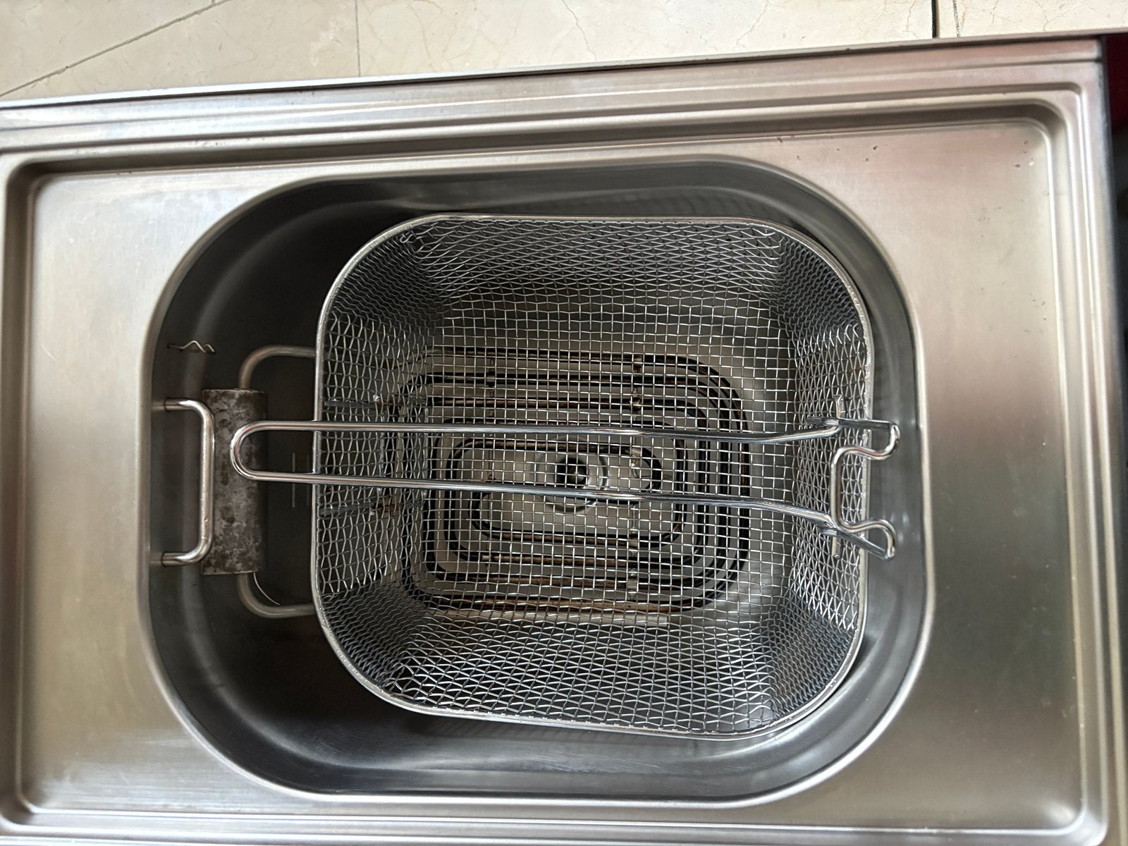 Inbouw friteuse, Elektronische apparatuur, 3 tot 4 liter, Ophalen, Gebruikt