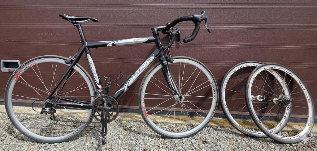 ​Degelijke Ridley koersfiets (Alu/Carbon) + extra set DT Swi, Fietsen en Brommers, Ophalen