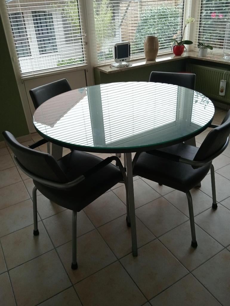 Prachtige ronde tafel, 120 cm dia.  Voor living of keuken., Ophalen, Overige materialen, Rond, Zo goed als nieuw