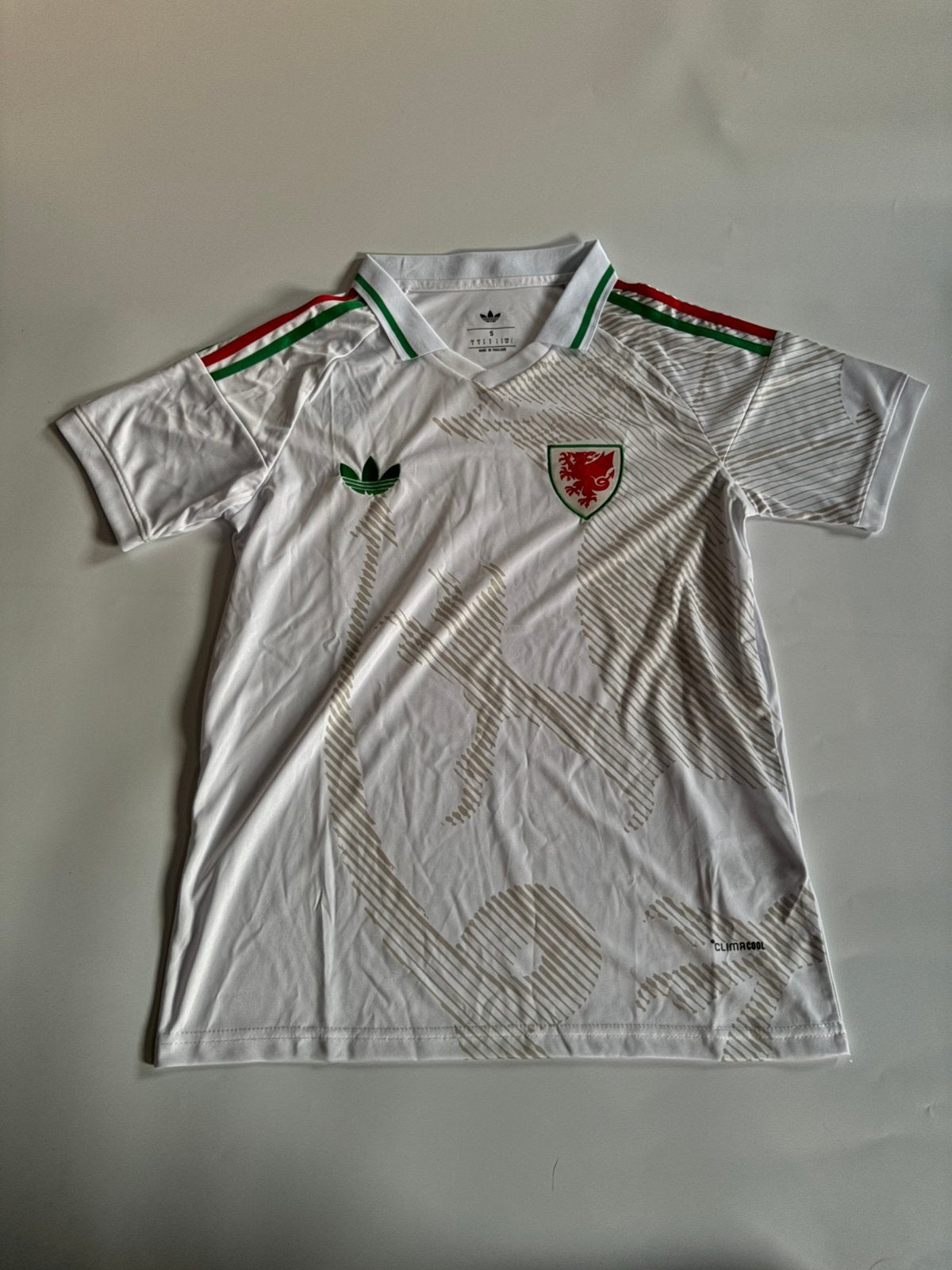 Maillot pays de galle 2026, Enlèvement ou Envoi, Neuf, Taille 46 (S) ou plus petite