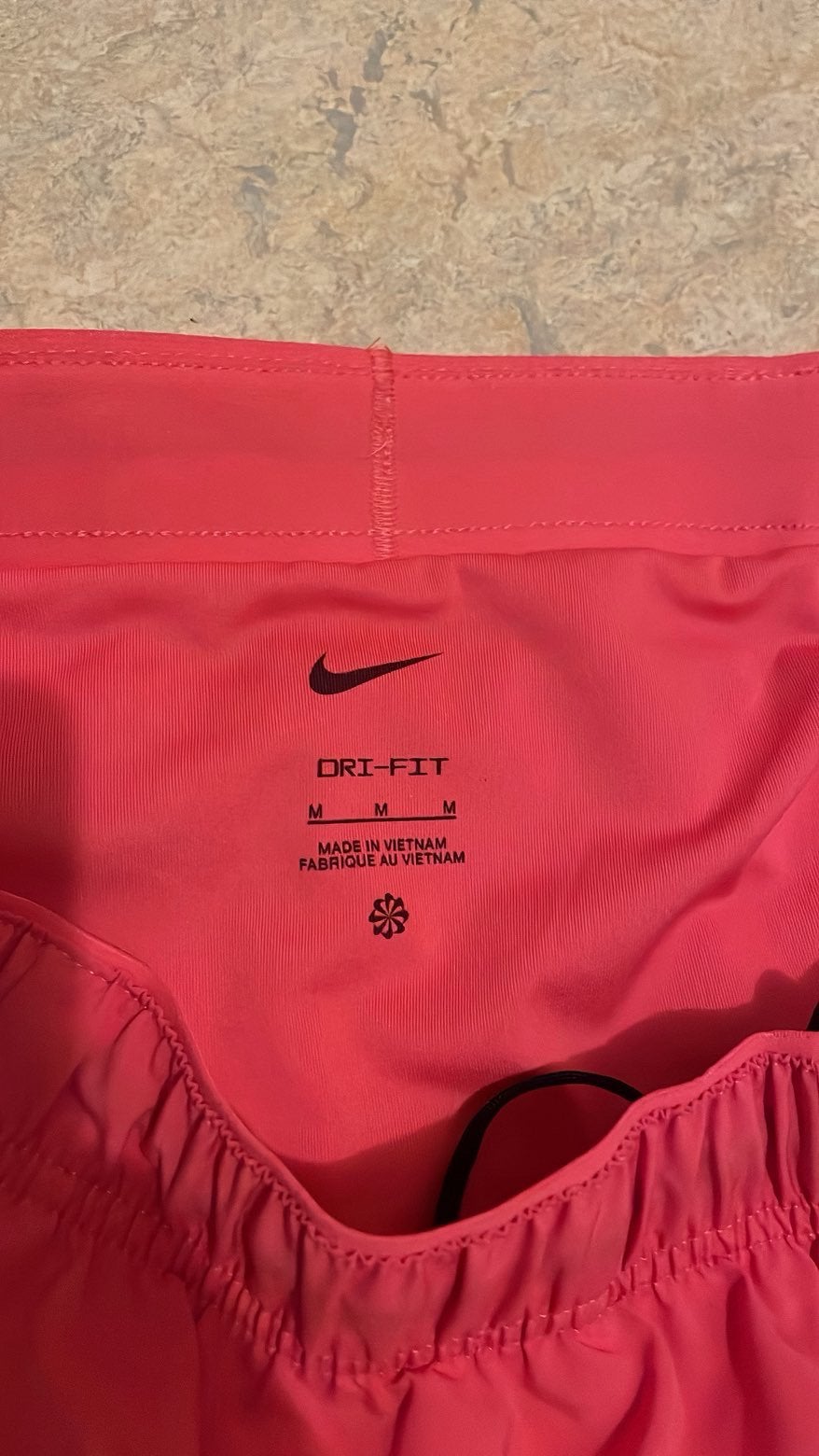 Short NIKE, Enlèvement ou Envoi, Taille 48/50 (M), Rose