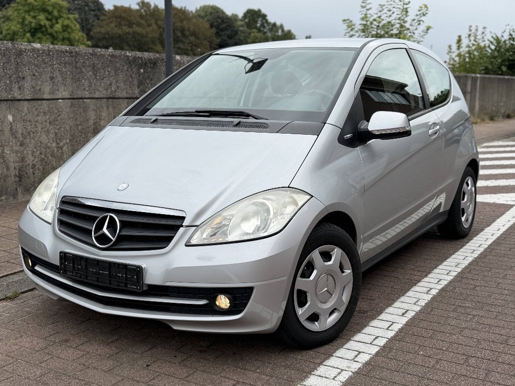 Mercedes A160 Benzine 95PK Airco Zetelverwarming 106d km, Auto's, Voorwielaandrijving, Stof, 1498 cc, Zwart