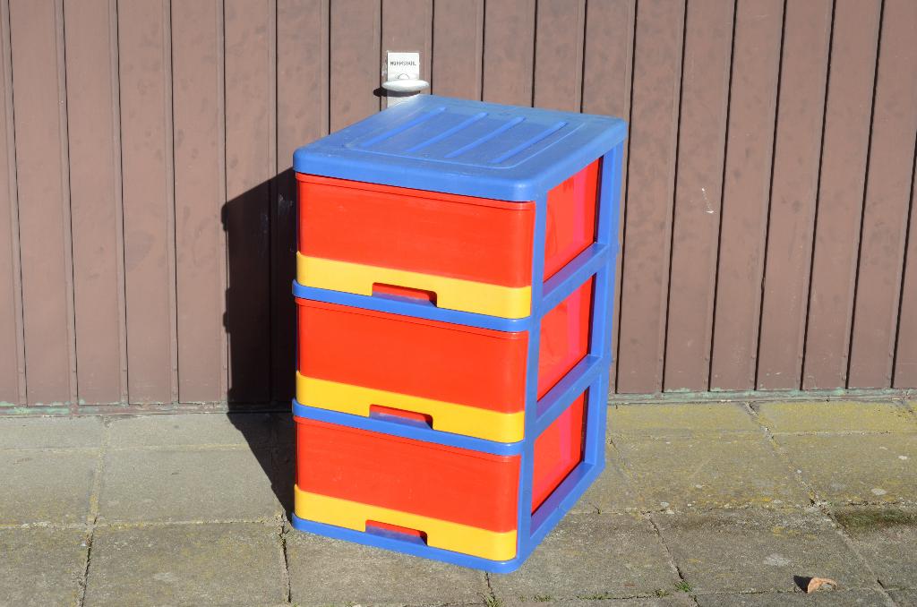 Opbergbox - curver stijl, Huis en Inrichting, Woonaccessoires | Prullenbakken, Ophalen