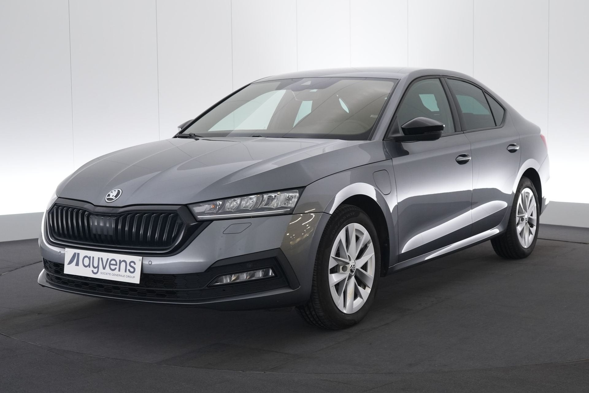 (2CAR745) SKODA OCTAVIA, Auto's, https://public.car-pass.be/vhr/5d35557a-5094-4f6c-88f4-97850b42ab3b, Gebruikt, Plug-in hybride